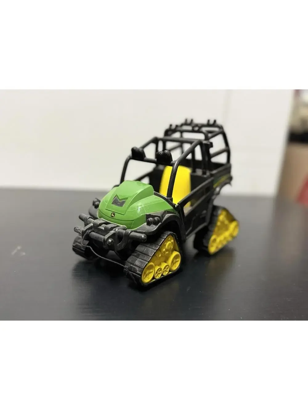 Tomy john deere